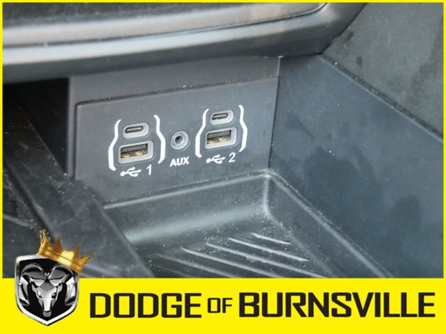 Used 2025 Chrysler Pacifica Limited FWD image 25
