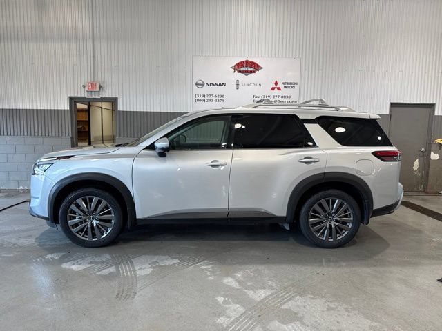 Certified 2024 Nissan Pathfinder SL w/ SL Premium Package AWD/4WD image 7