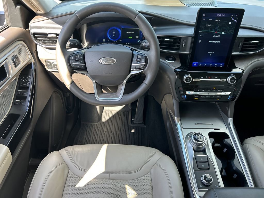 Used 2022 Ford Explorer Platinum w/ Technology Package image 14
