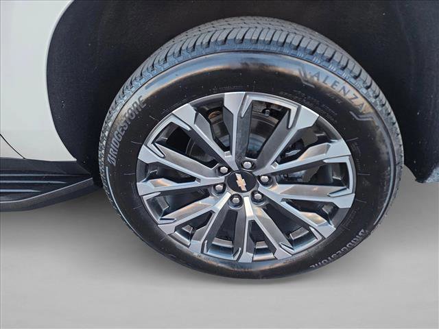 Certified 2025 Chevrolet Suburban High Country image 9