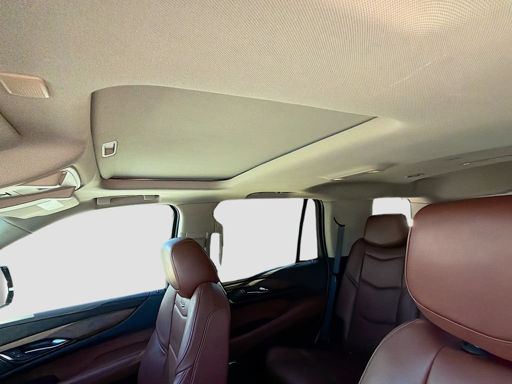 Used 2020 Cadillac Escalade Luxury RWD image 29