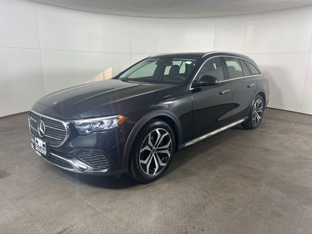 Used 2024 Mercedes-Benz E 450 4MATIC All-Terrain Wagon image 3