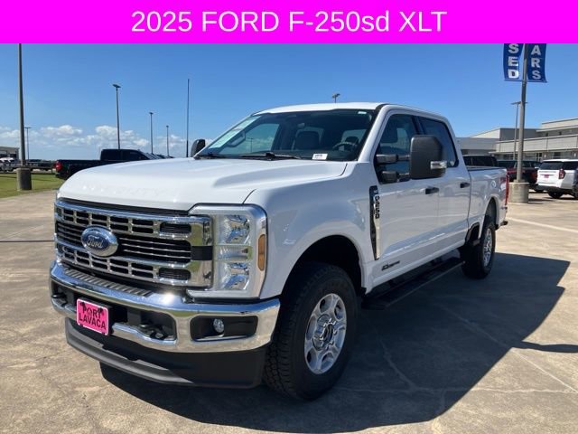 Used 2025 Ford F250 XLT w/ FX4 Off-Road Package image 3