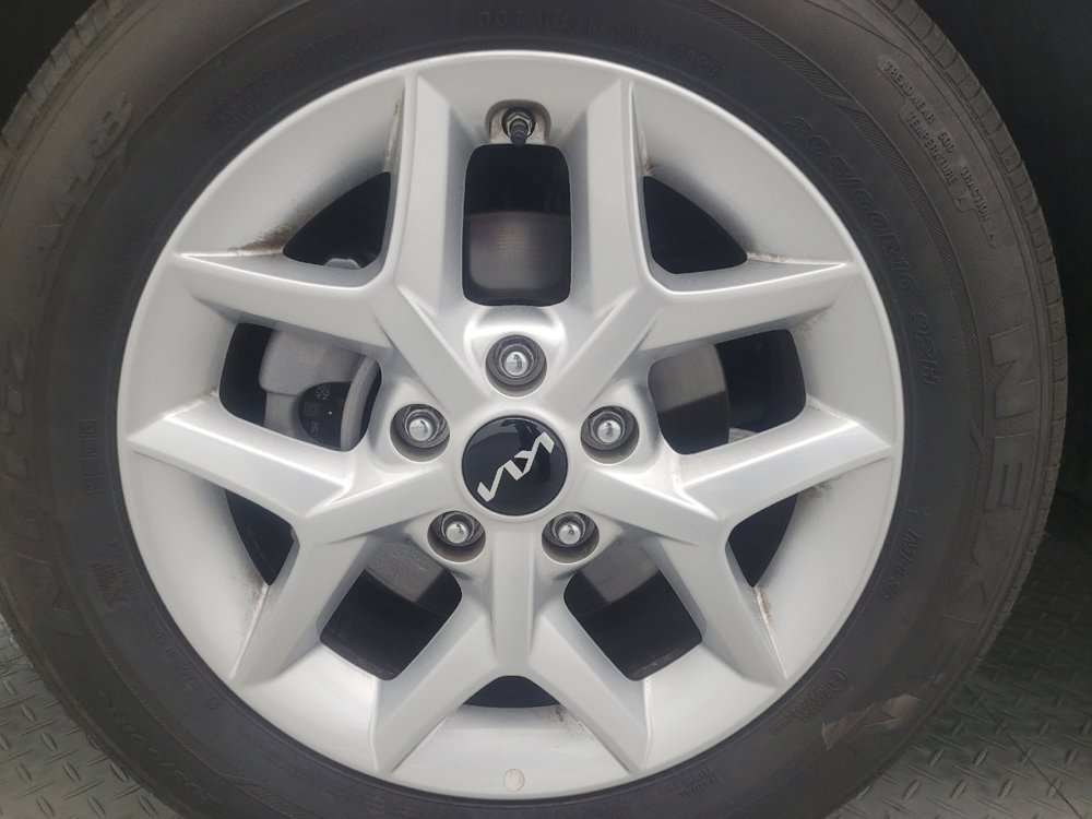 Used 2025 Kia Soul LX w/ LX Technology Package image 31