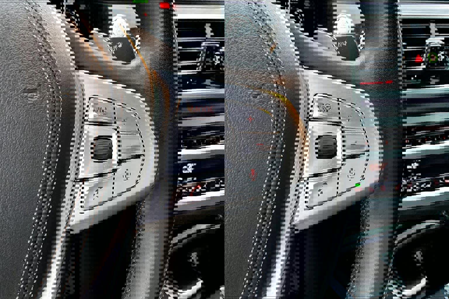 Used 2017 BMW 750i image 25