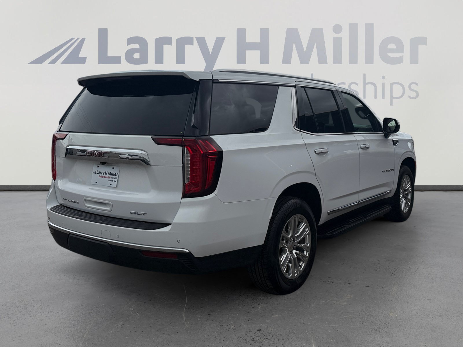 Used 2018 GMC Yukon Denali AWD/4WD image 5