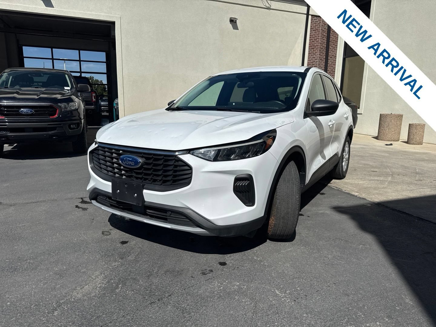 Used 2024 Ford Escape Active w/ Tech Pack #1 FWD image 3