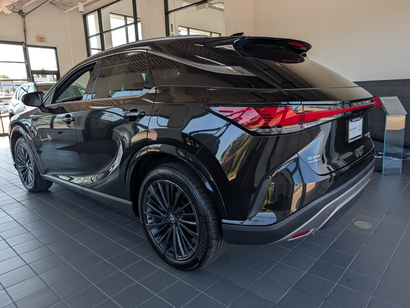 Used 2024 Lexus RX 350 Premium w/ Convenience Package AWD/4WD image 5