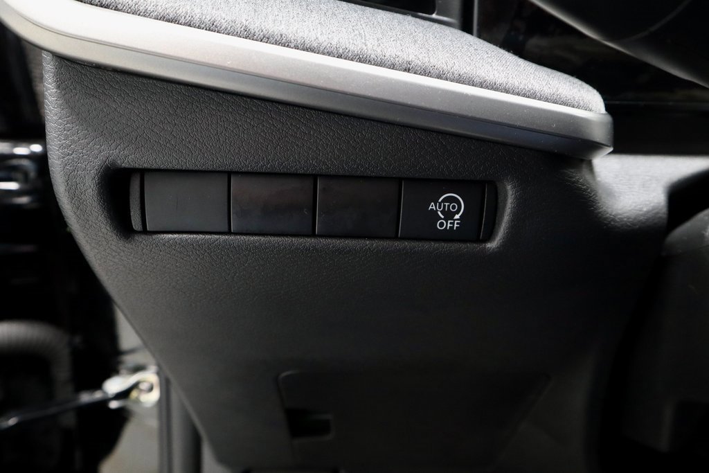 Certified 2025 Nissan Kicks SV image 26