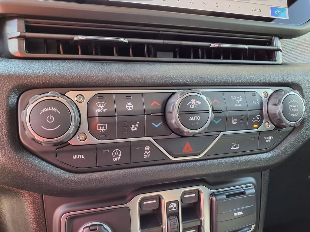 New 2026 Jeep Gladiator Sport AWD/4WD image 7