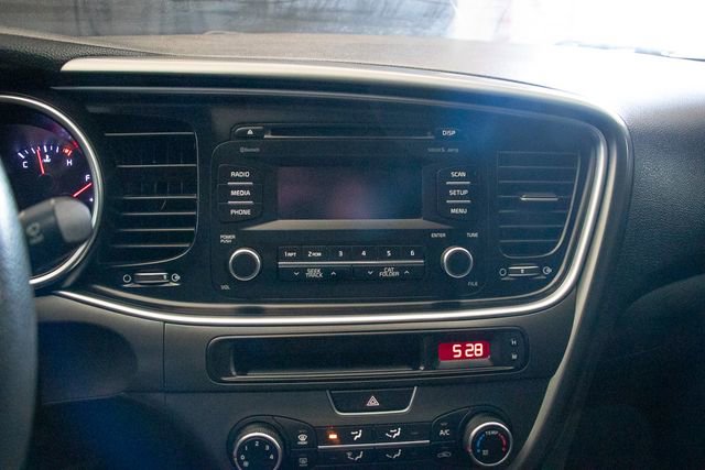 Used 2015 Kia Optima LX image 32