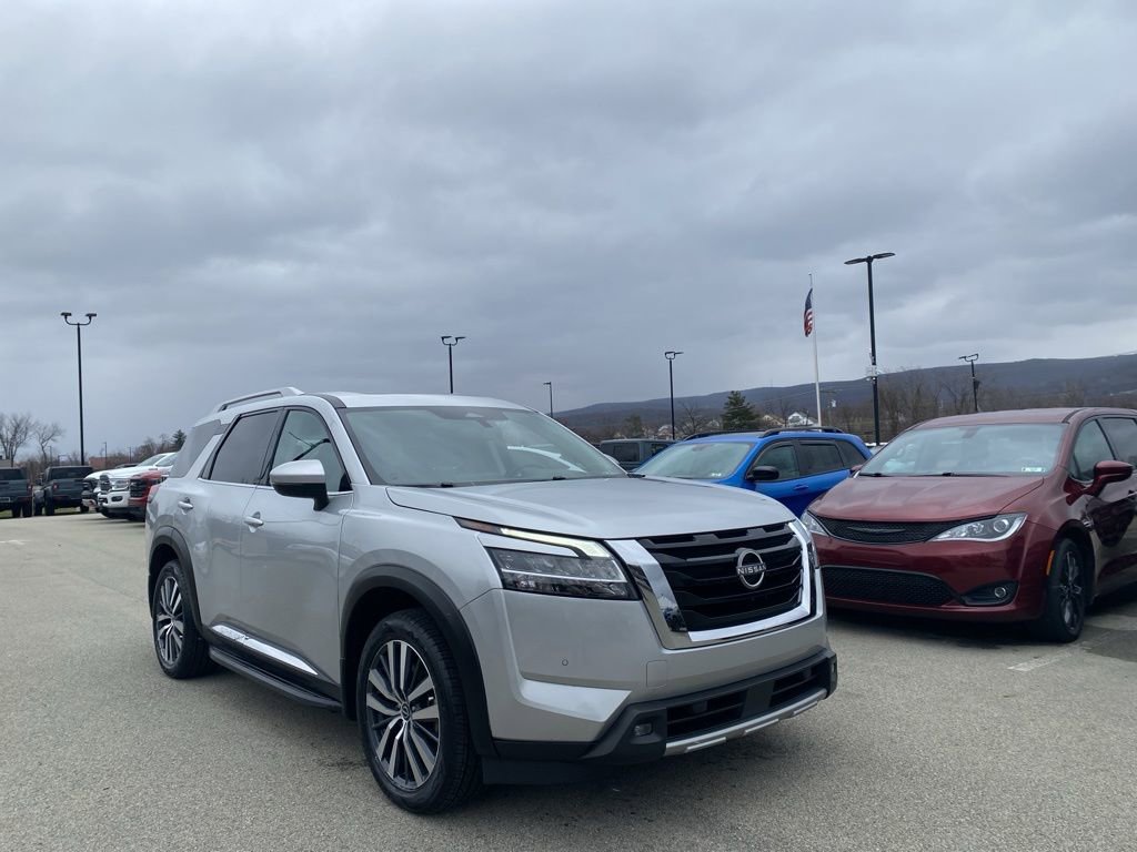 Used 2022 Nissan Pathfinder Platinum w/ Cargo Package