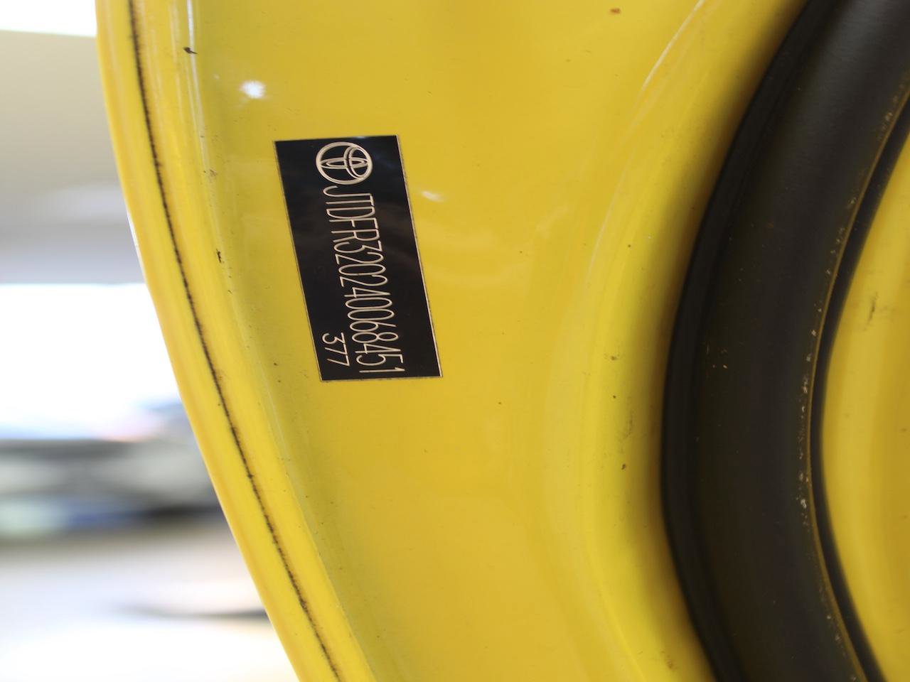 Used 2004 Toyota MR2 RWD image 36