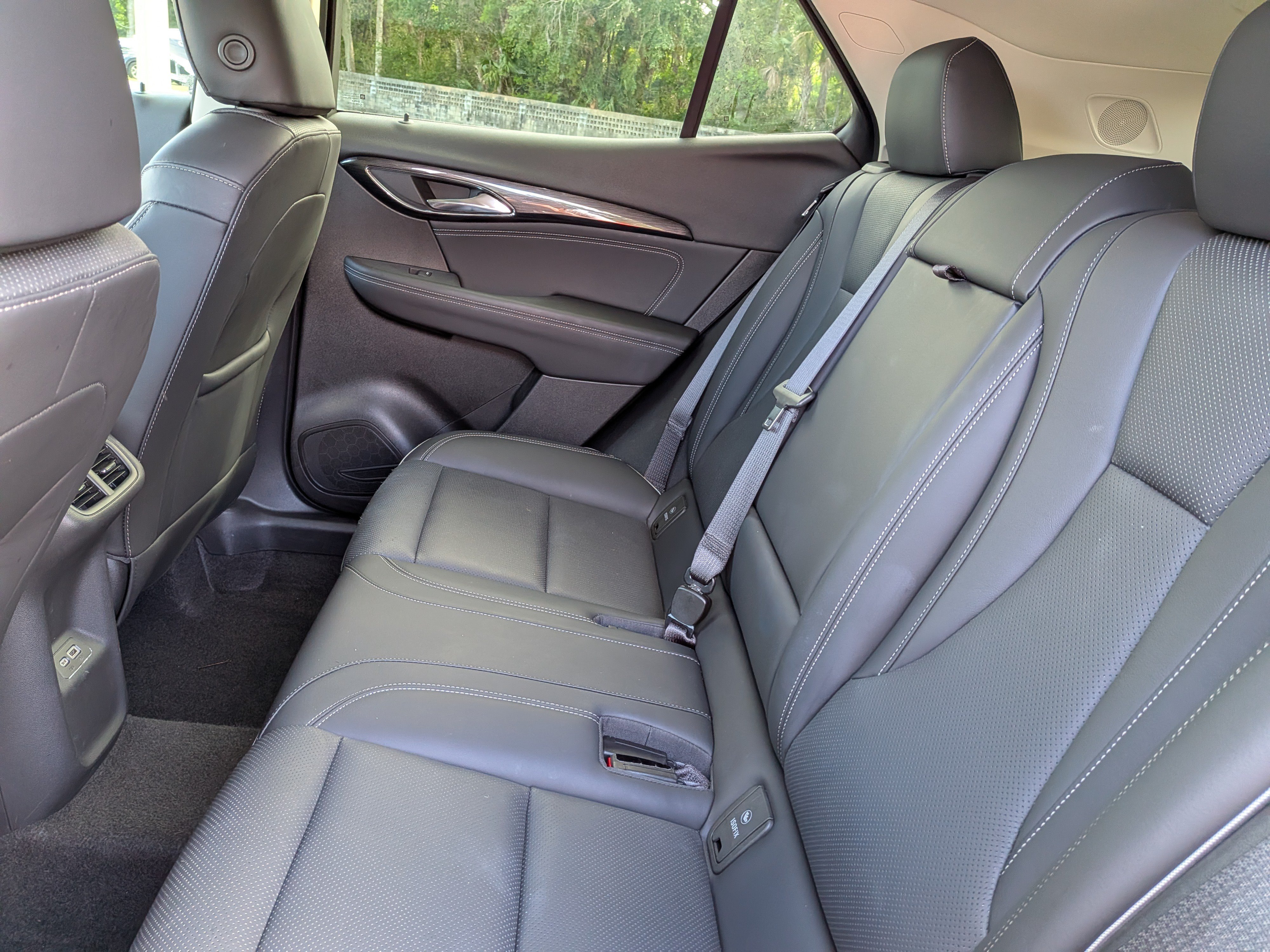 Certified 2023 Buick Envision Essence FWD image 16