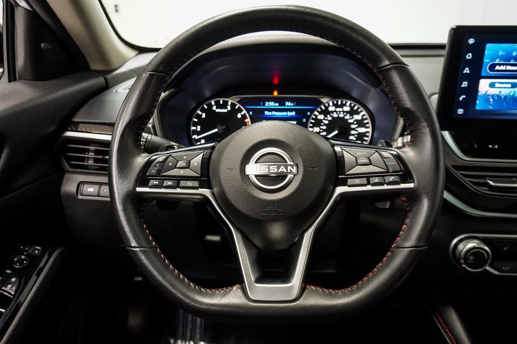 Used 2024 Nissan Altima 2.5 SR w/ SR Premium Package image 15
