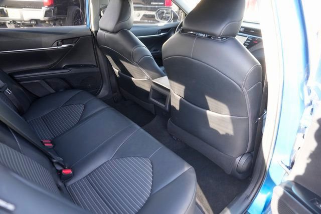 Used 2020 Toyota Camry SE image 15