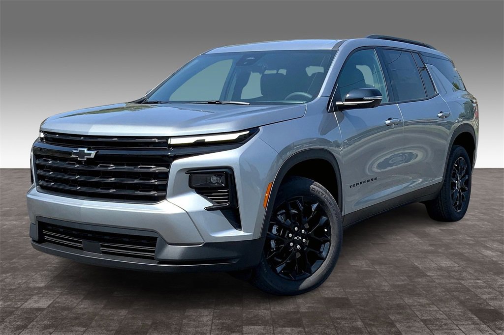 New 2026 Chevrolet Traverse LT w/ Midnight/Sport Edition image 2