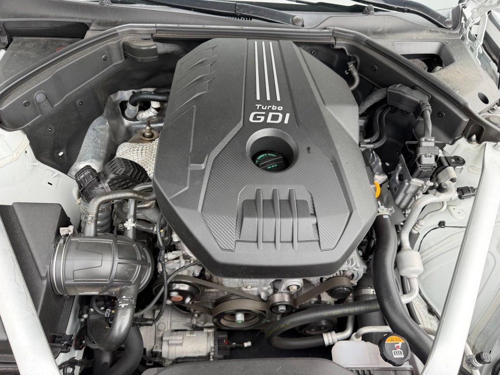 Used 2022 Genesis G70 2.0T RWD image 13