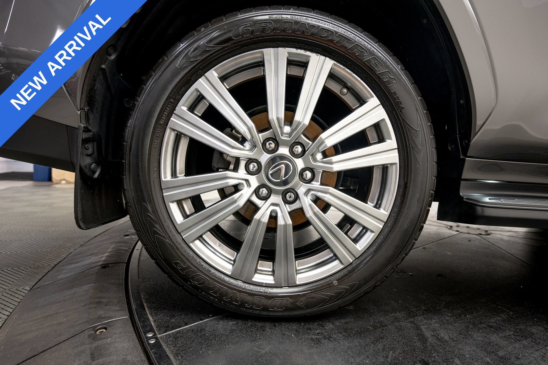 Used 2022 Lexus LX 600 4WD w/ Accessory Package (Z1) image 40