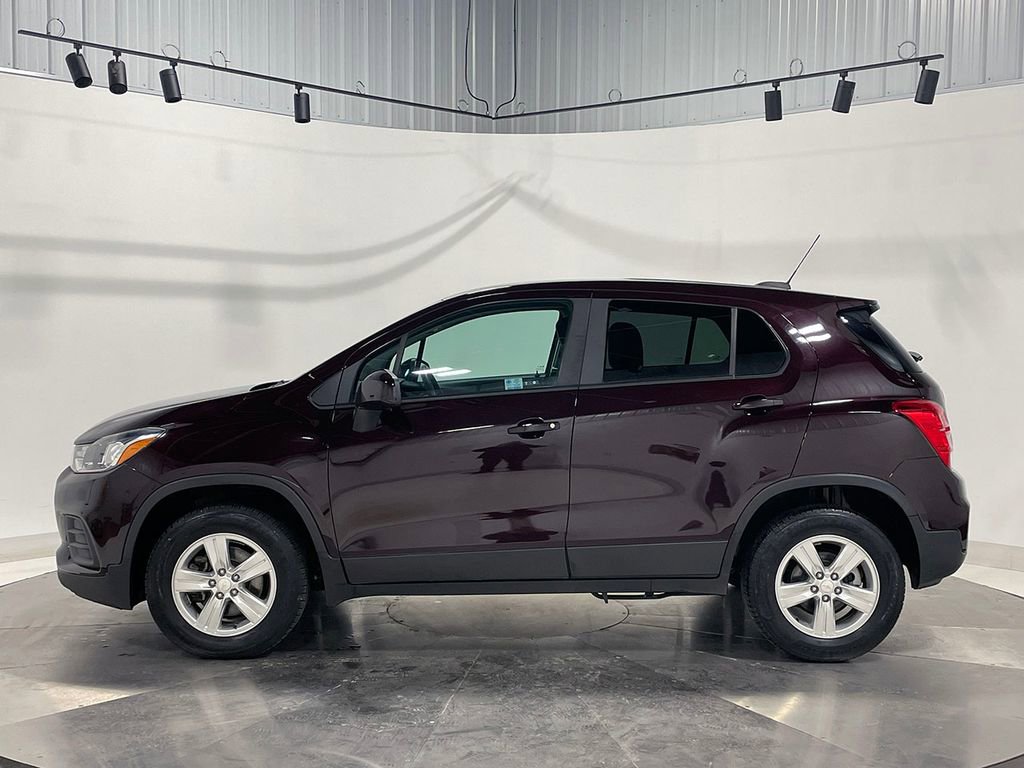 Used 2021 Chevrolet Trax LS w/ Tint and Cruise Package AWD/4WD image 14