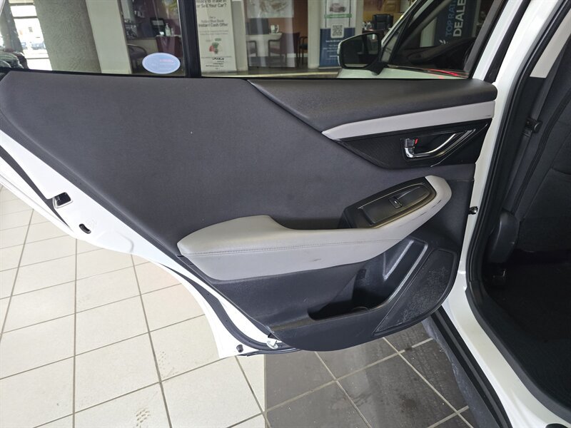 Used 2022 Subaru Outback Premium AWD/4WD image 11