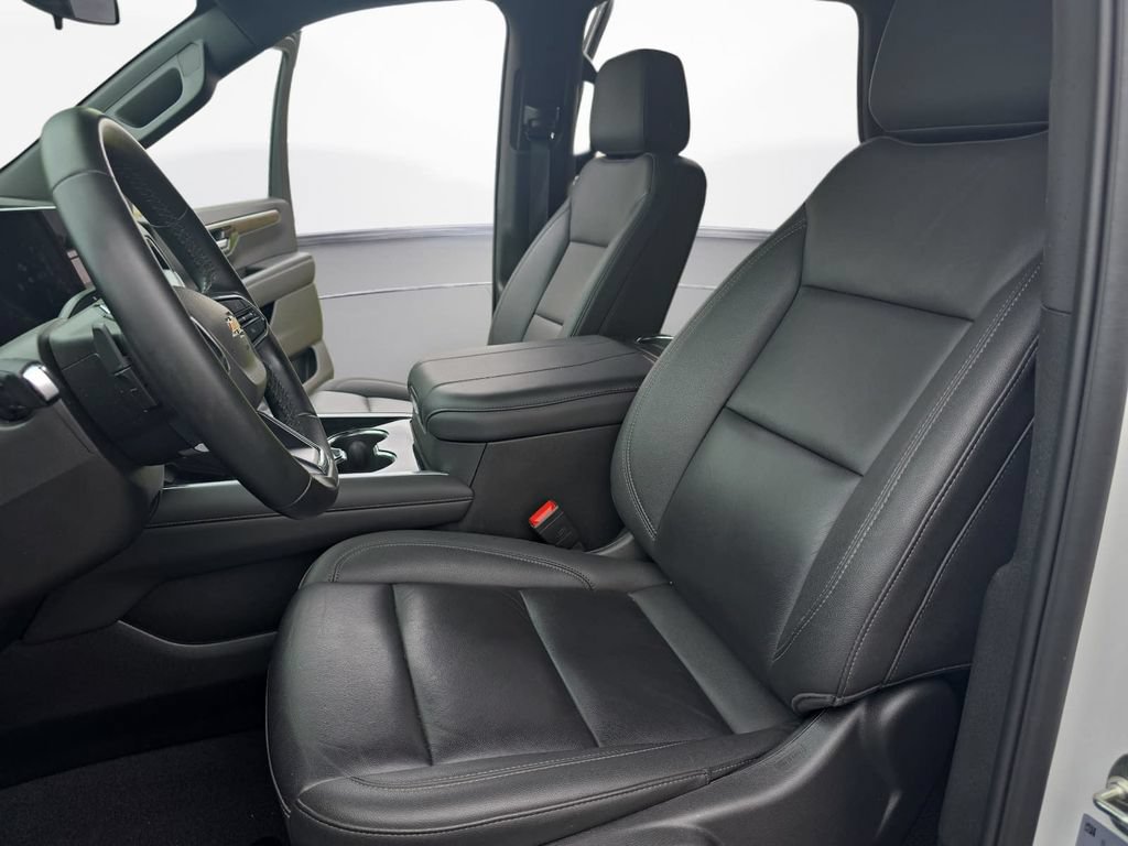 Used 2025 Chevrolet Tahoe LT AWD/4WD image 14