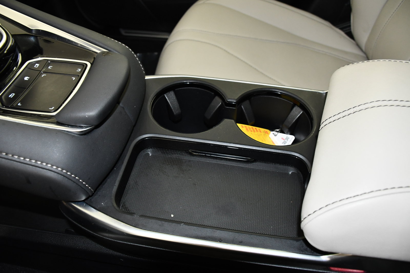 Used 2025 Acura RDX SH-AWD image 30