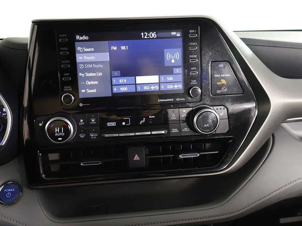 Used 2022 Toyota Highlander XLE image 49