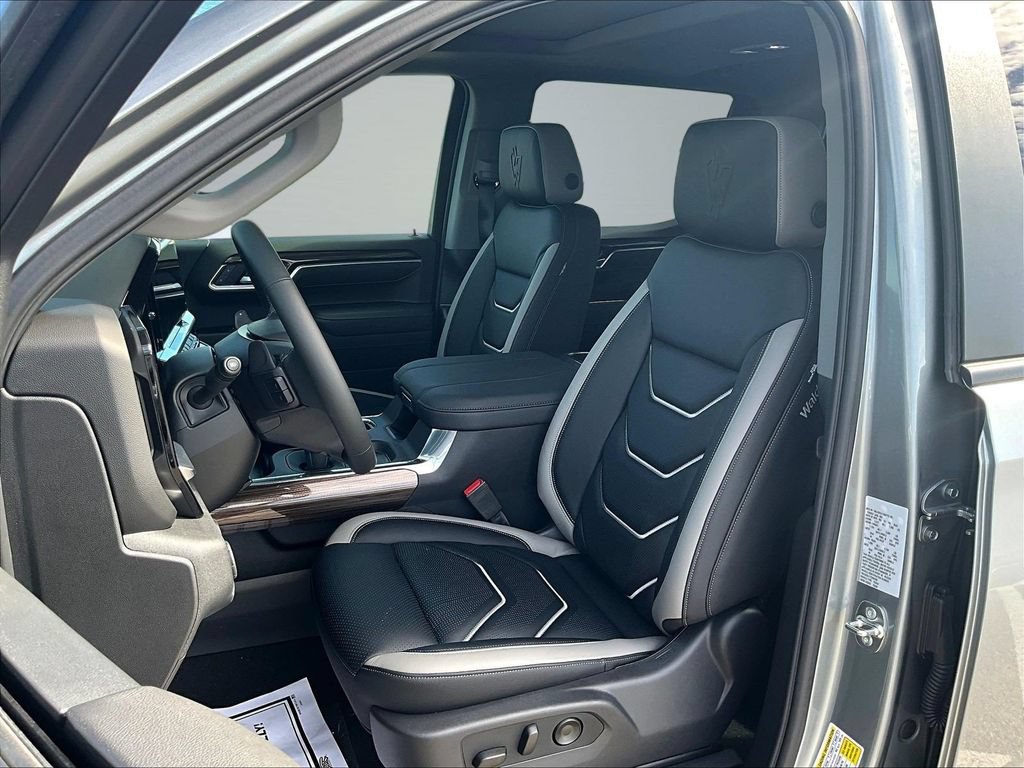 New 2026 Chevrolet Silverado 1500 RST w/ Dark Appearance Package AWD/4WD image 22