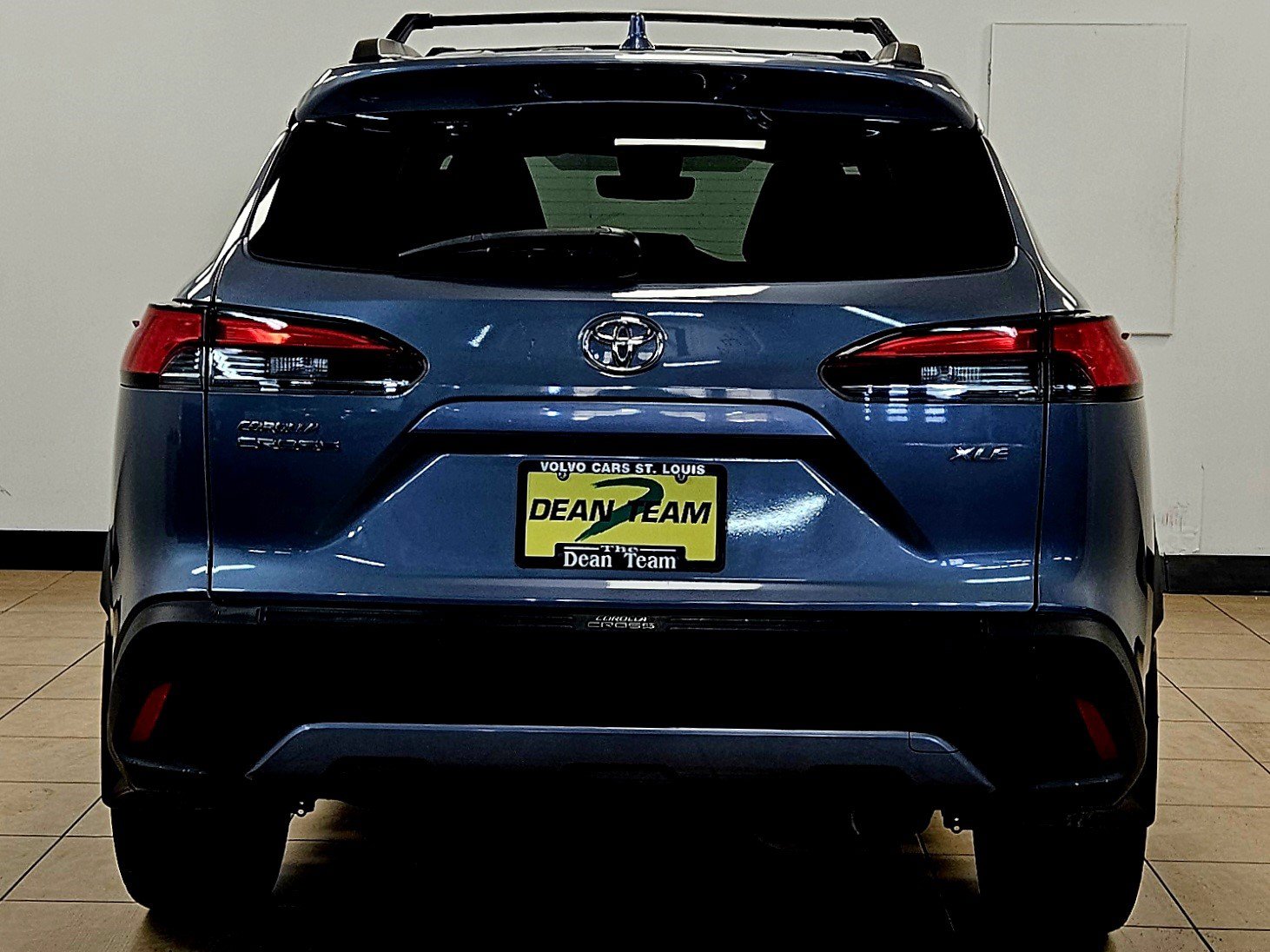 Used 2022 Toyota Corolla Cross XLE w/ Convenience Package image 7