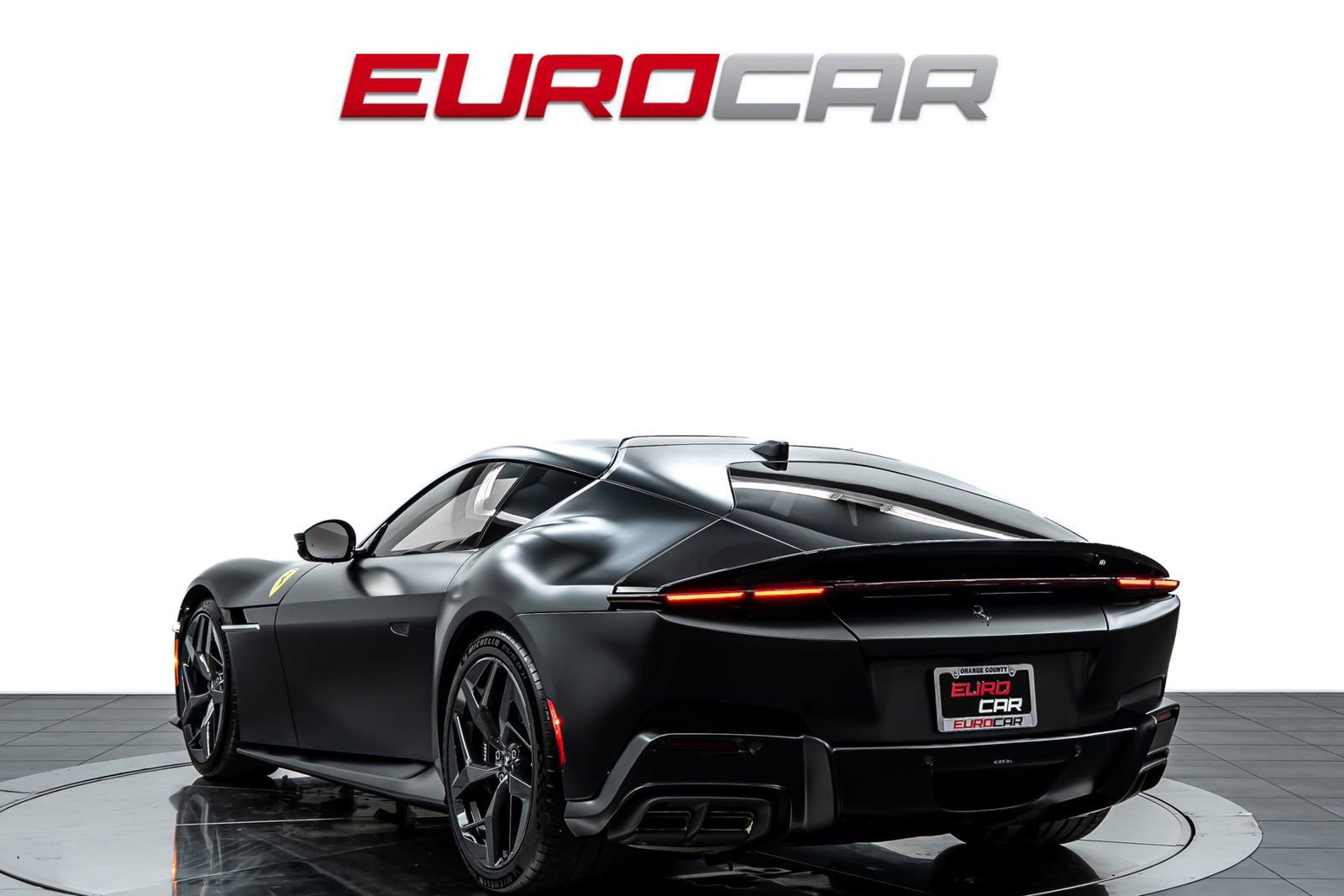 Used 2025 Ferrari 12Cilindri RWD image 3