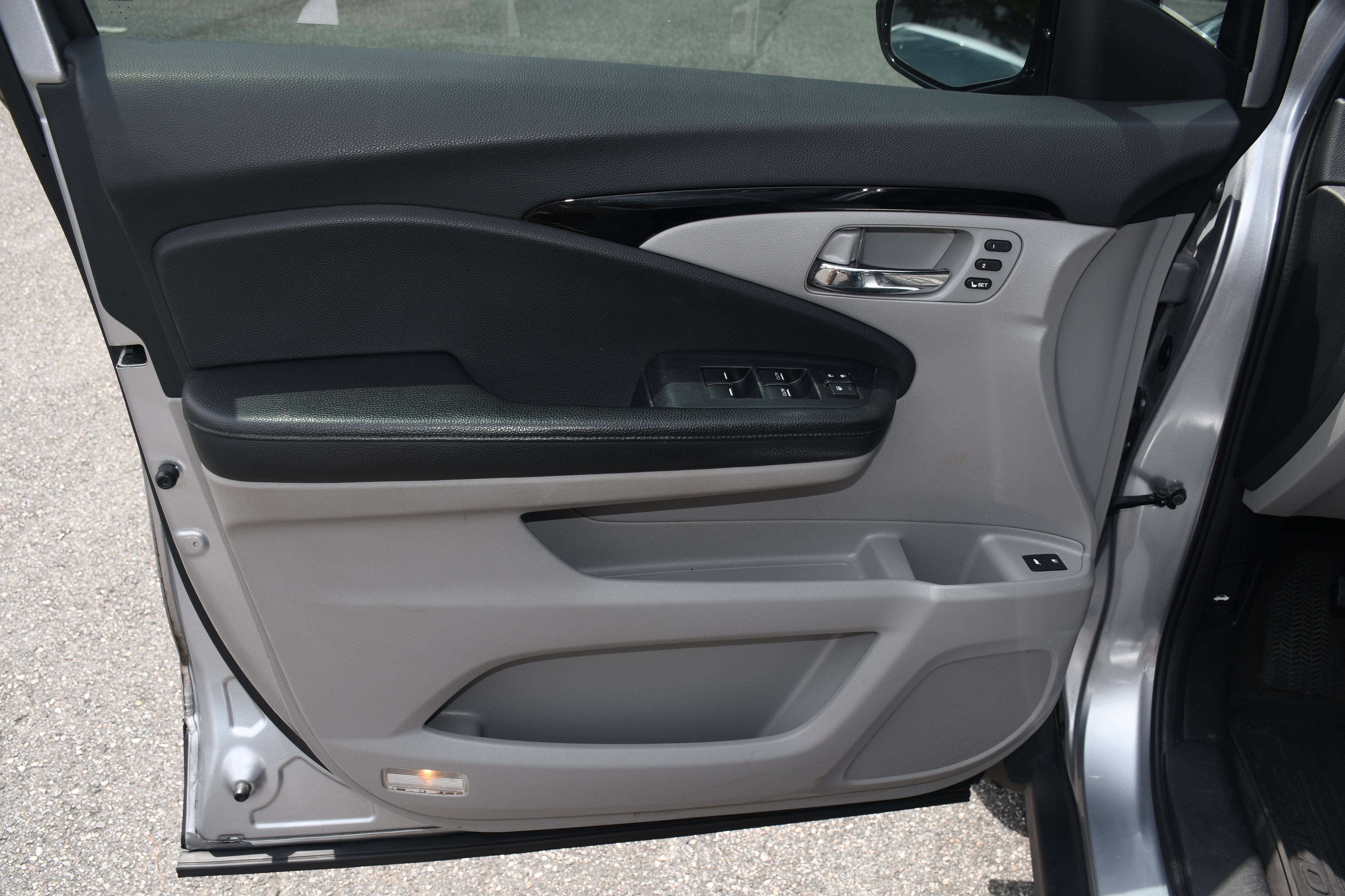 Used 2017 Honda Pilot Touring image 10