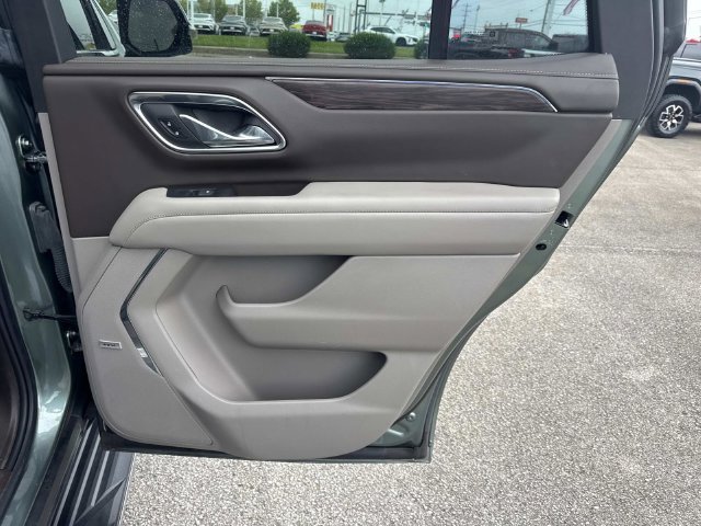 Used 2023 Chevrolet Tahoe LT w/ Luxury Package AWD/4WD image 18