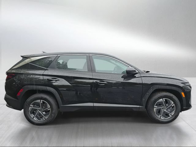 Certified 2026 Hyundai Tucson Blue SE AWD/4WD image 2