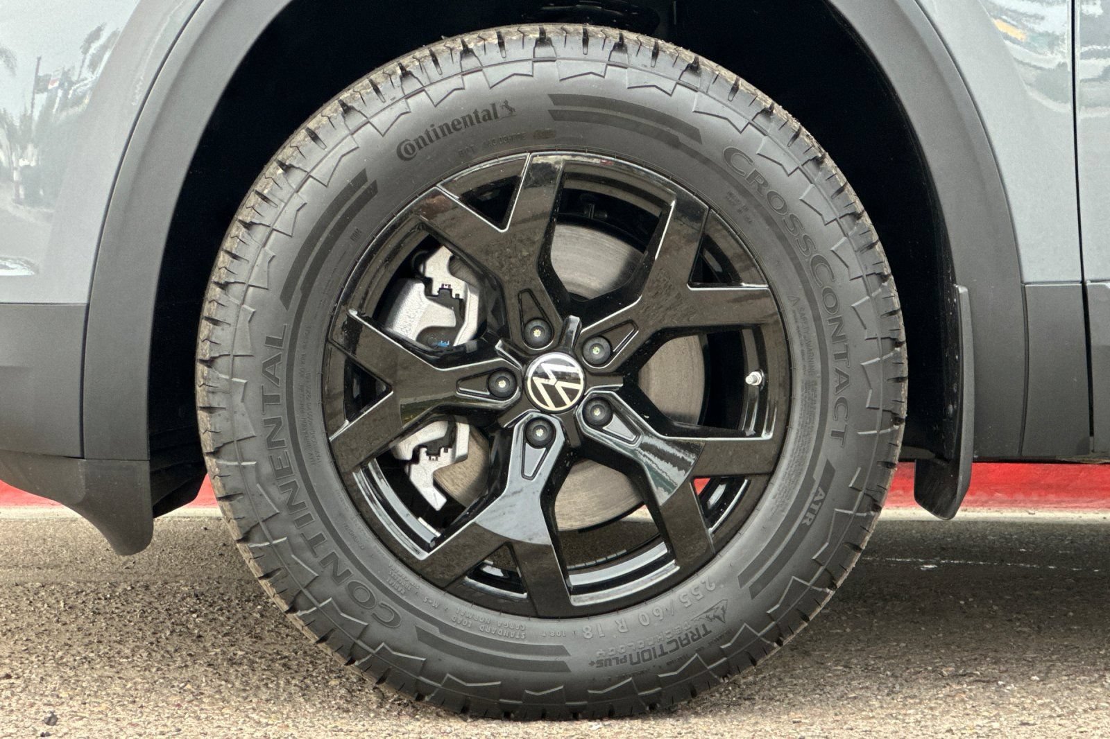 New 2025 Volkswagen Atlas Peak Edition SE AWD/4WD image 26