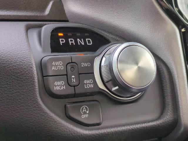 Used 2025 RAM 1500 Laramie AWD/4WD image 32