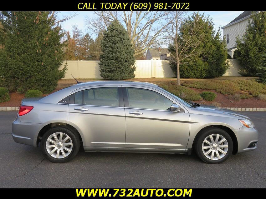 Used 2014 Chrysler 200 Limited w/ Sun/Sound Group FWD image 4
