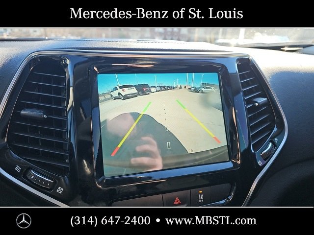 Used 2022 Jeep Cherokee Limited image 27