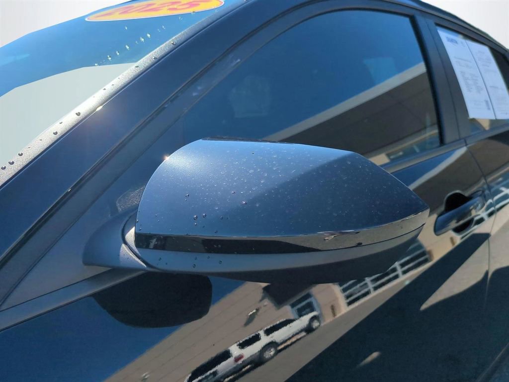 Certified 2025 Hyundai Elantra SEL FWD image 12