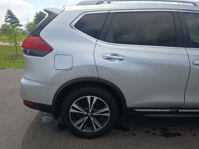 Used 2017 Nissan Rogue SL w/ SL Premium Package FWD image 7