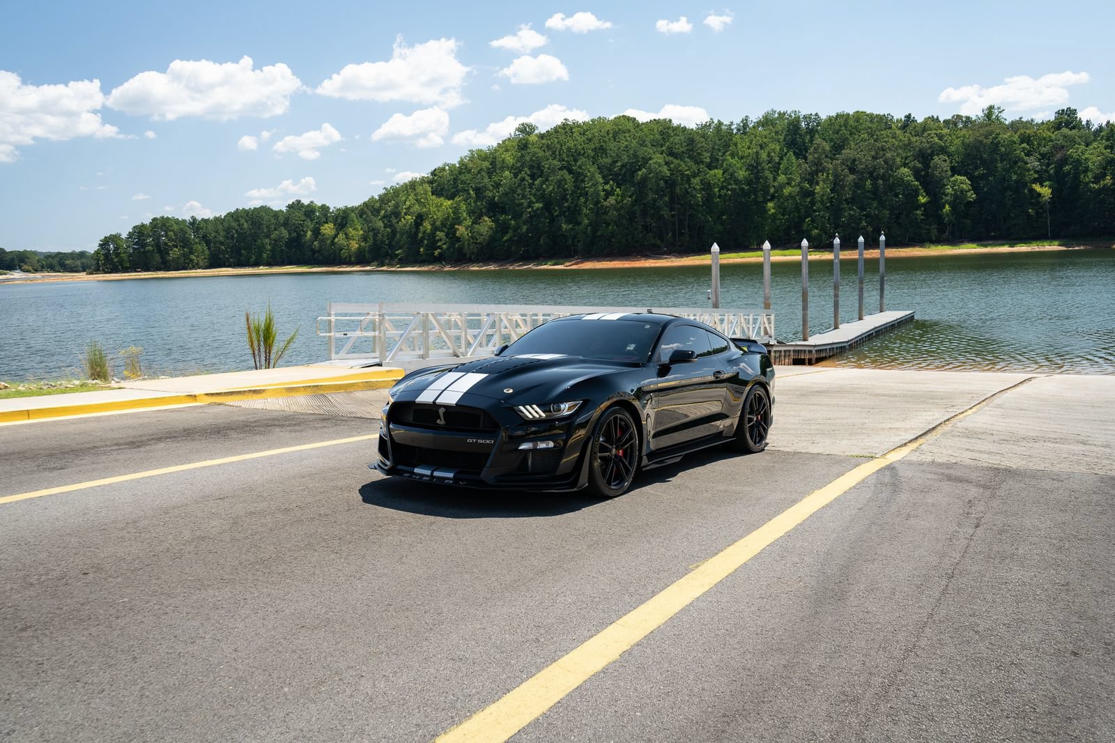 Used 2021 Ford Mustang Shelby GT500 w/ Technology Package RWD image 7