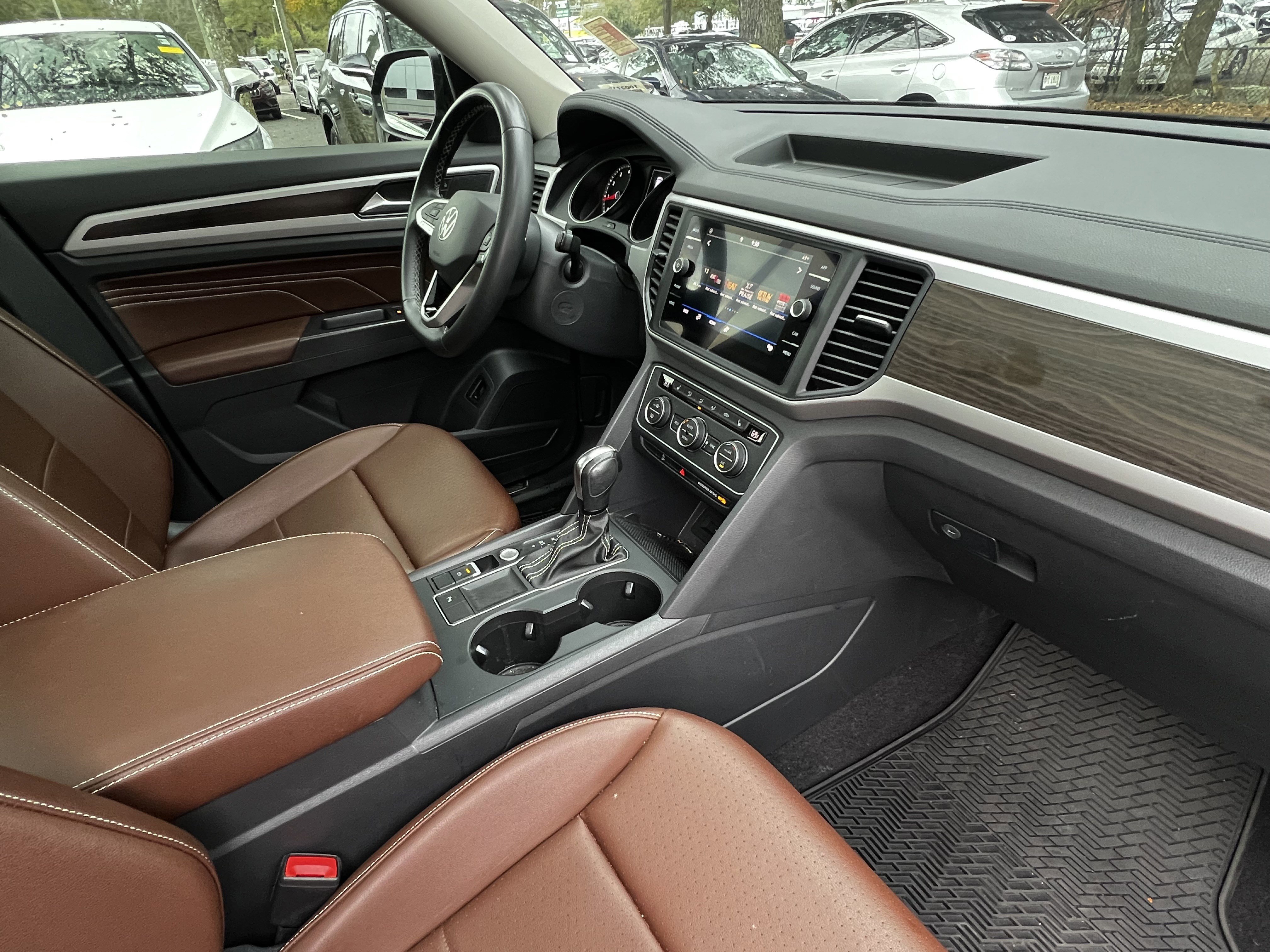 Used 2021 Volkswagen Atlas SE w/ Panoramic Sunroof Package image 47