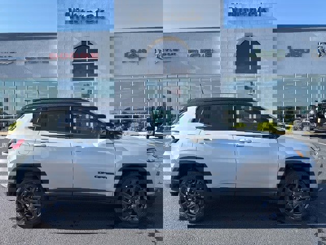 New 2026 Jeep Compass Limited image 9