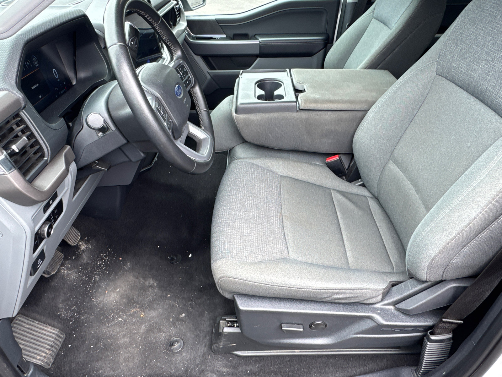 Used 2025 Ford F150 XLT w/ Equipment Group 301A Standard AWD/4WD image 9