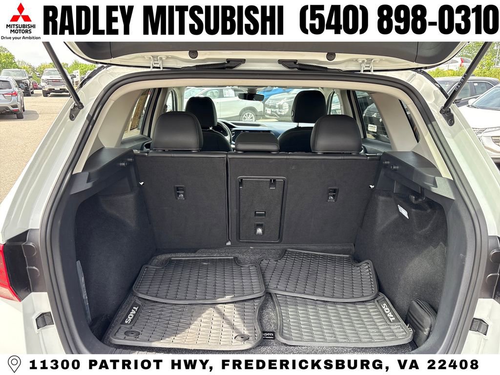 Used 2024 Volkswagen Taos SE image 15