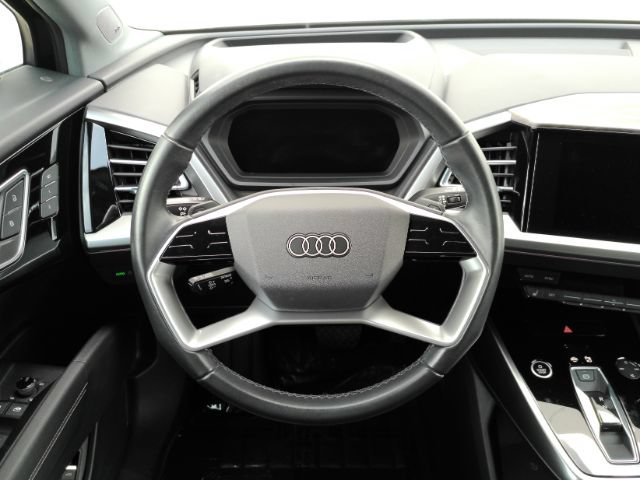 Used 2022 Audi Q4 e-tron Prestige AWD/4WD image 35