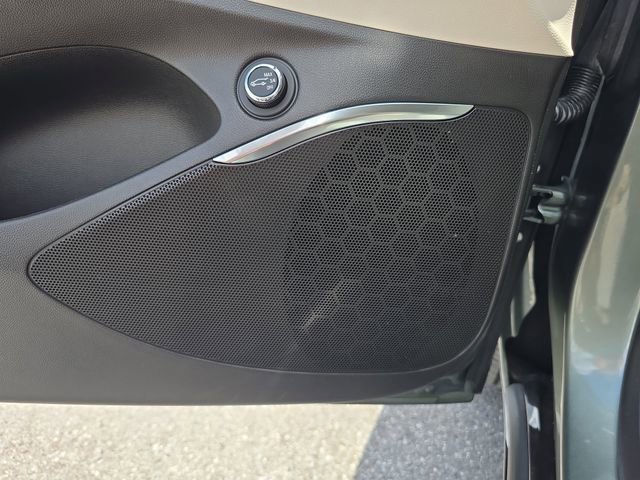 Certified 2023 Buick Enclave Essence image 18