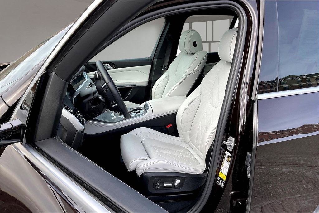 Used 2023 BMW X5 xDrive40i w/ Premium Package image 21