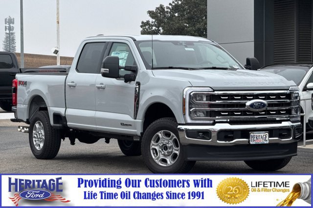 New 2026 Ford F250 XLT w/ XLT Premium Package AWD/4WD image 1