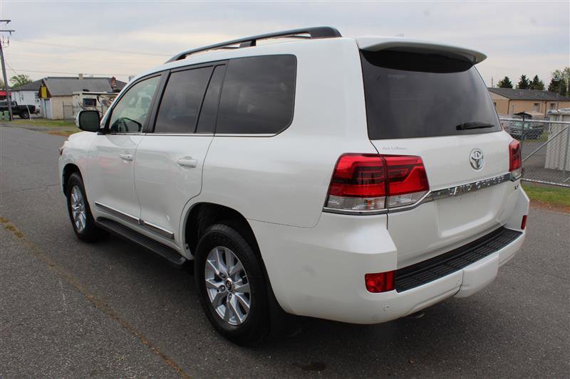 Used 2016 Toyota Land Cruiser AWD/4WD image 5
